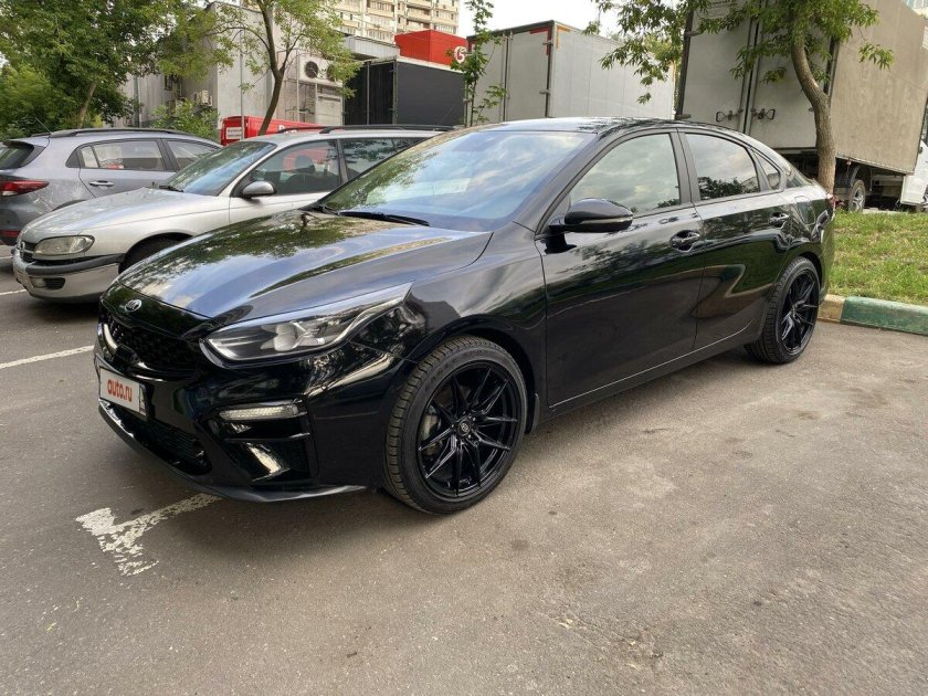 Cerato 4 чёрная