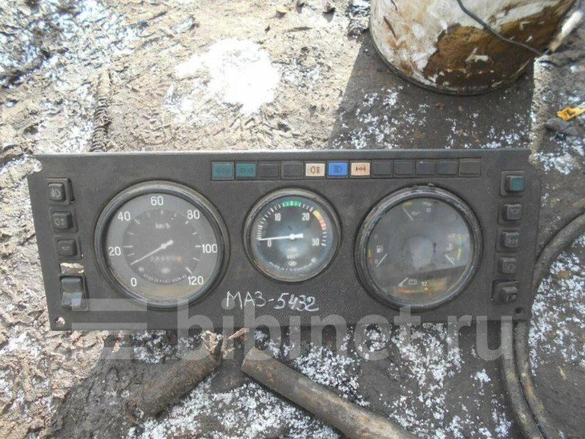 Приборная панель МАЗ 5516