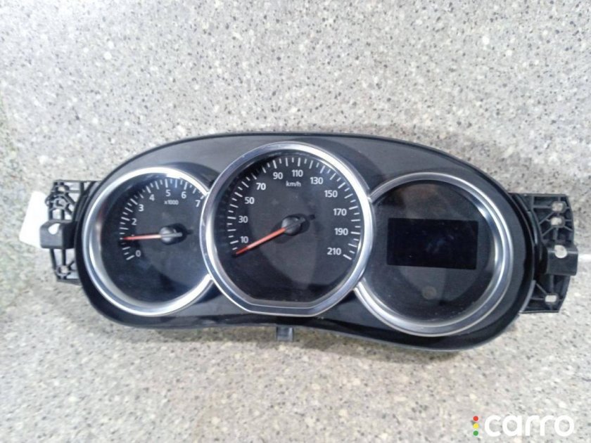 Приборная панель Сандеро степвей 2