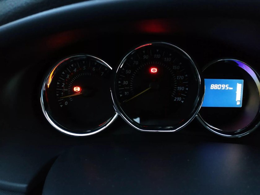 Индикатор приборки Renault Sandero 2