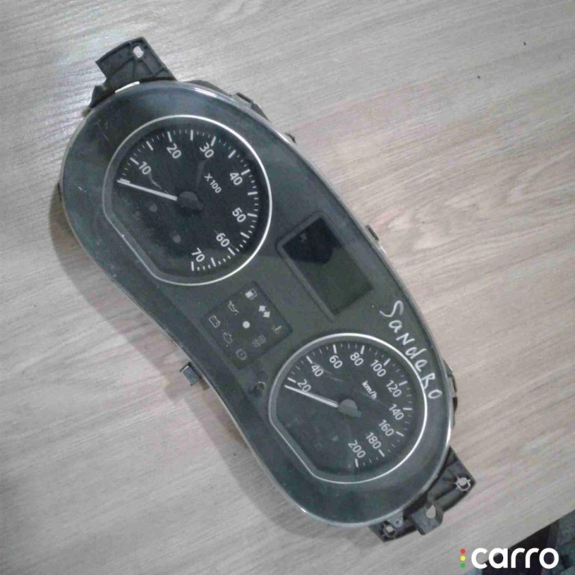 Коврик приборной панели Logan 1