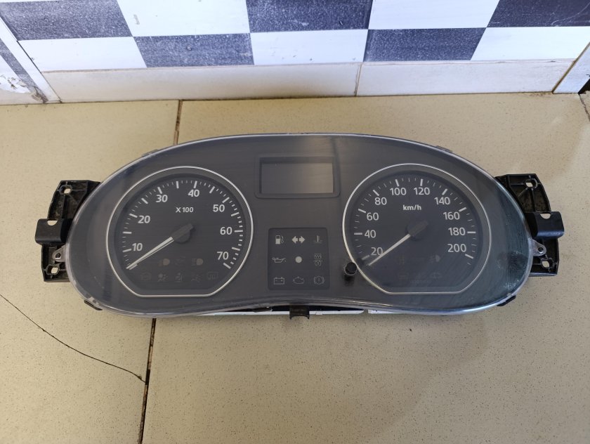 Рено логан 2007 панель приборов