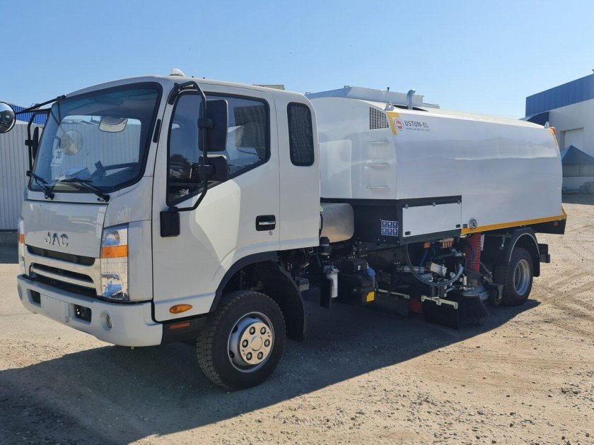 Jac вакуумная подметально-уборочная машина