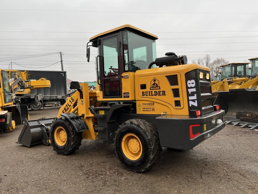 Фронтальный погрузчик builder zl28