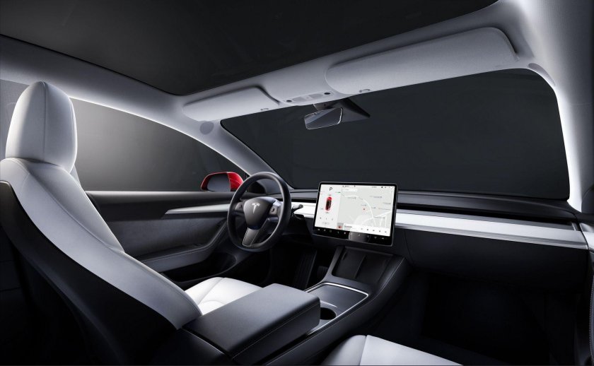 Тесла model 3 салон
