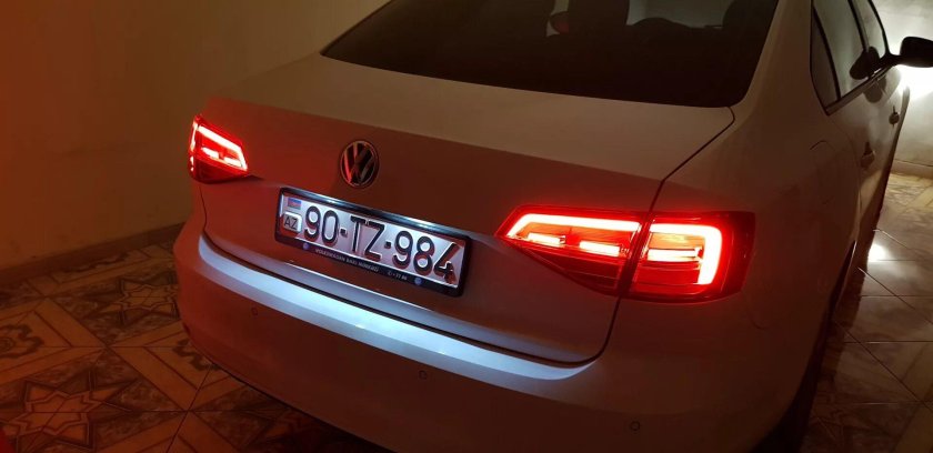 Задние фонари VW Jetta 6
