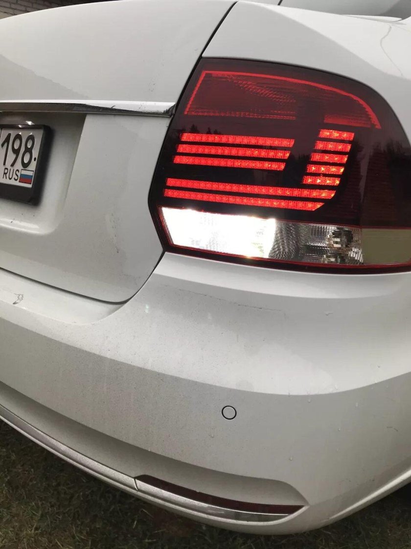 Volkswagen Polo 5 задний фонари диодные