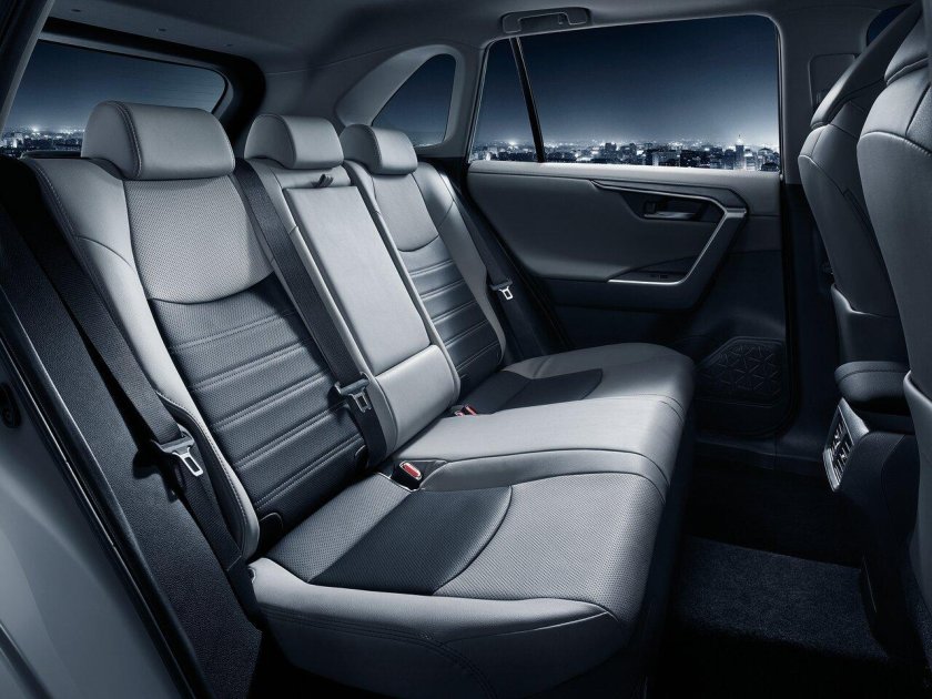 Geely Coolray салон сзади