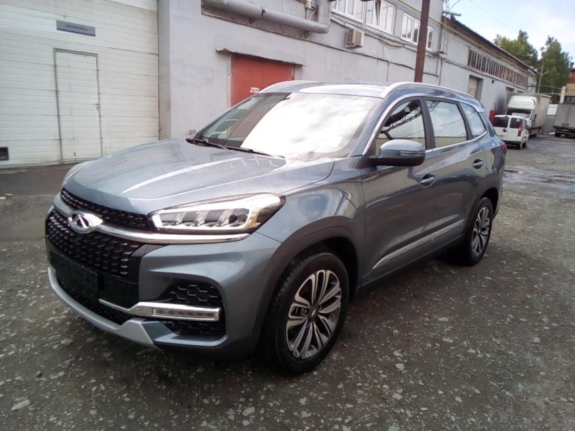 Chery Tiggo 8 серый