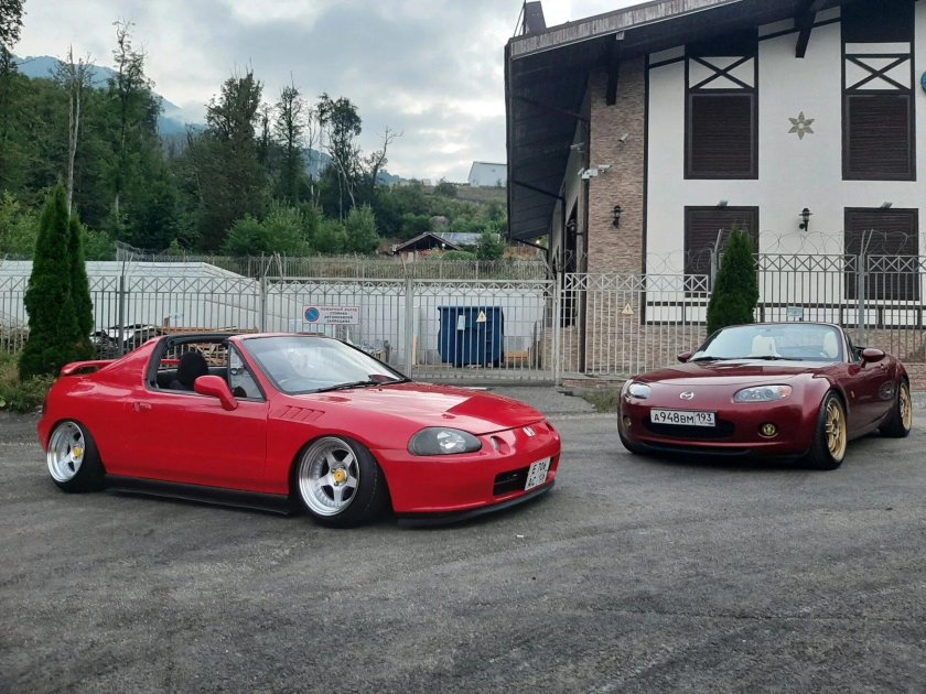 Хонда CR X del Sol голубая