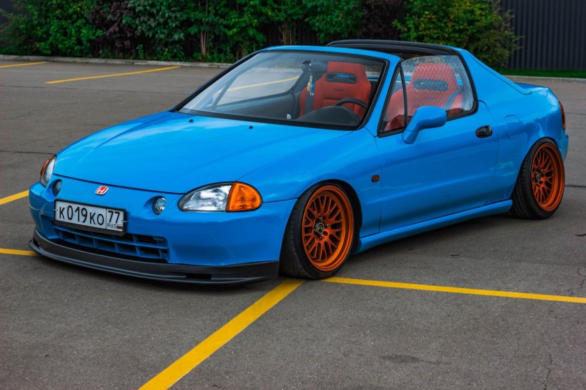 Honda CRX del Sol stance