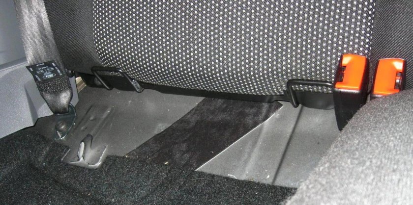 Изофикс в Лада Гранта