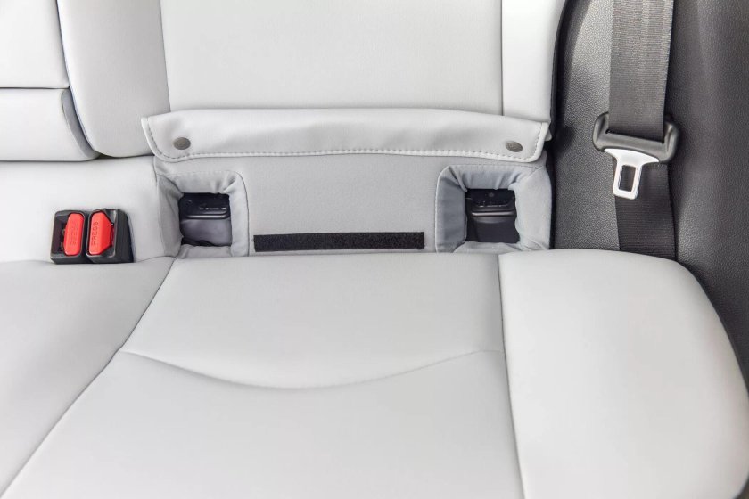 Изофикс в Камри 50