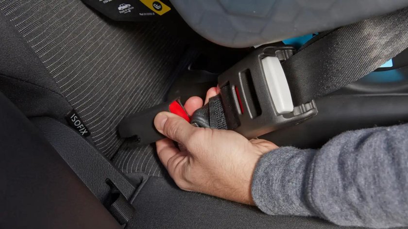 Система крепления изофикс для автокресла
