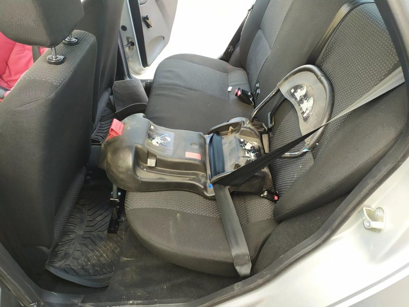 Изофикс в Лада Гранта