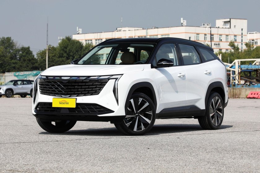 Автомобиль geely atlas