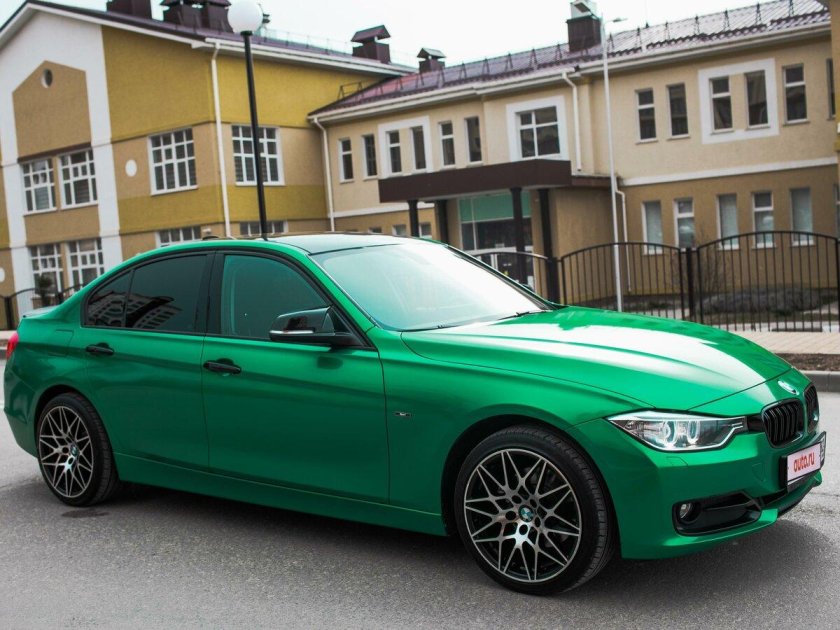 Бмв 3 зеленая