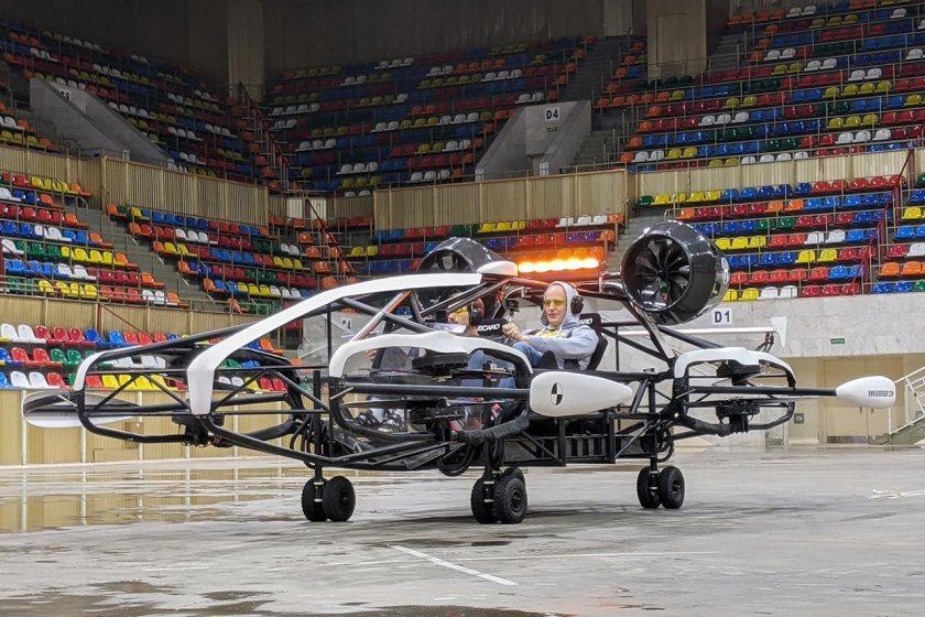 Летающий автомобиль 2021