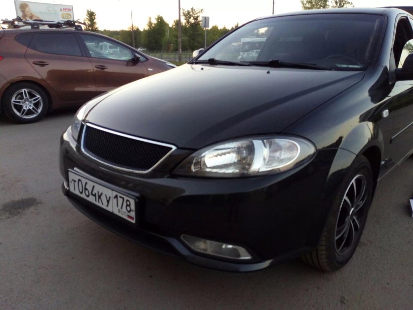 Решетка радиатора daewoo gentra