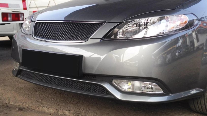 Решетка радиатора Daewoo Gentra