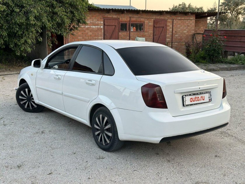 Дэу Гентра 2014