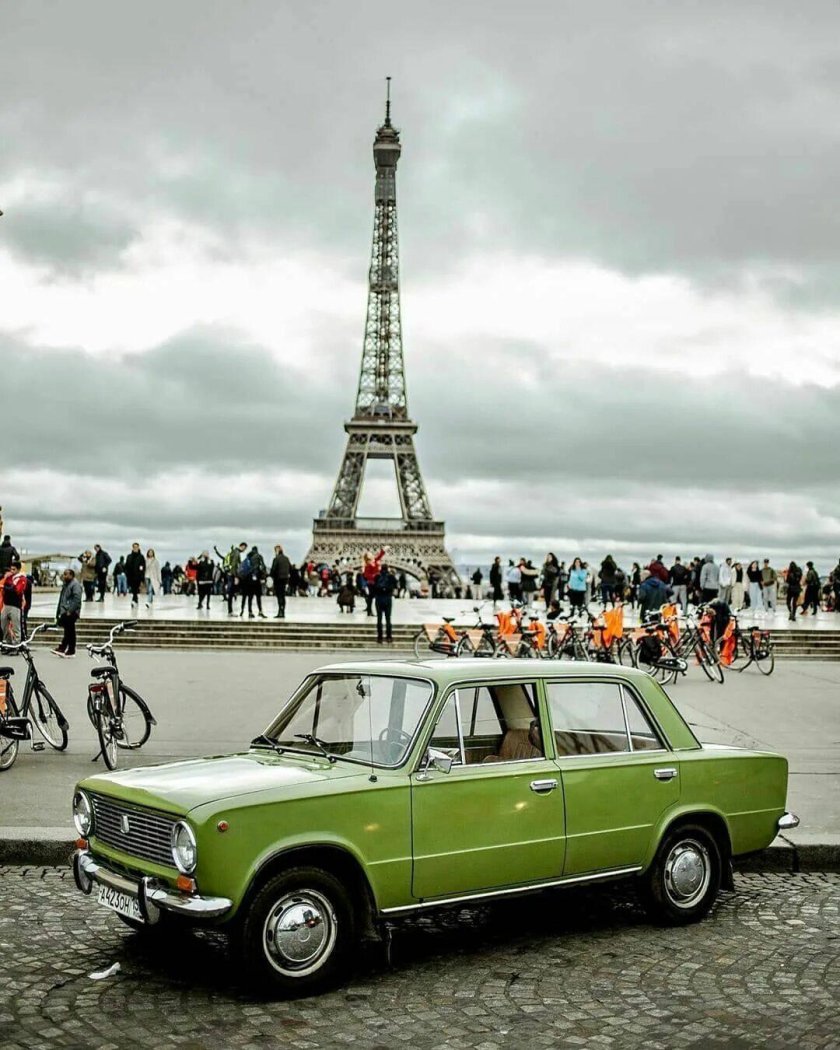 Машины в Париже