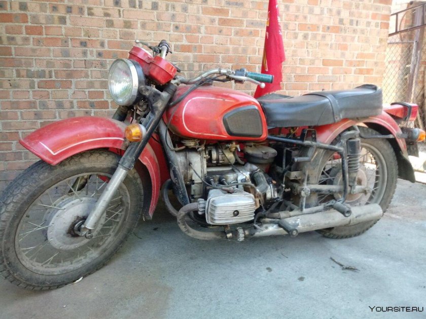 Мотоцикл Днепр МТ 11 красный