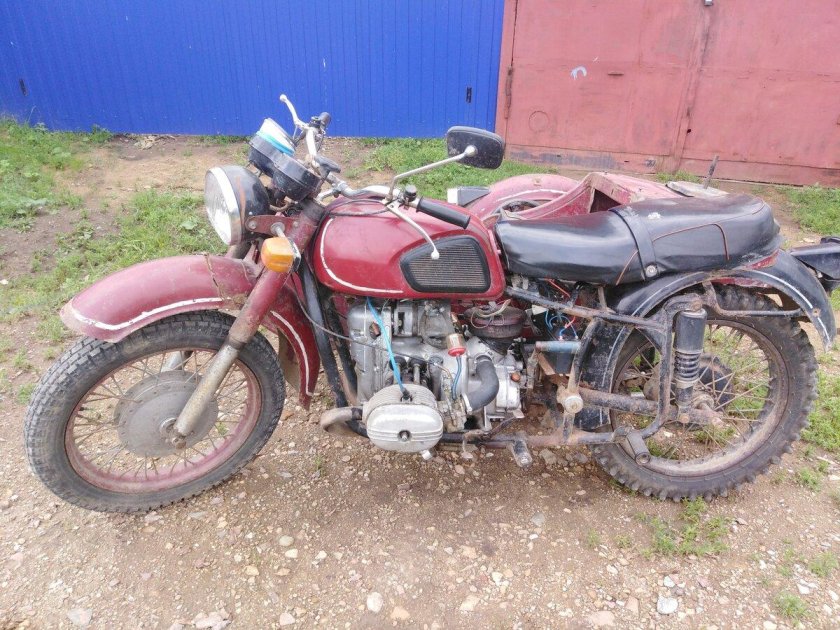 Днепр МТ-9 красный