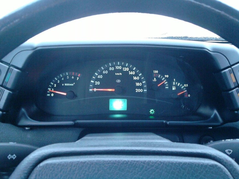 Приборная панель ВАЗ 2110