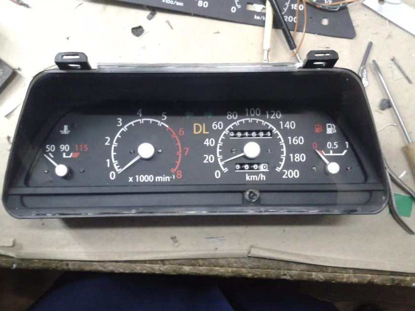 Щиток панели приборов ВАЗ 2110