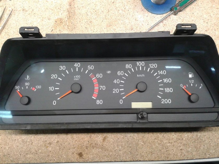 Приборная панель ВАЗ 2112