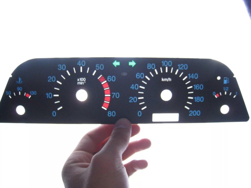 Накладка на приборную панель ВАЗ 2110