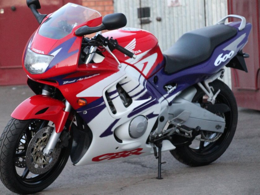 Хонда сбр 600