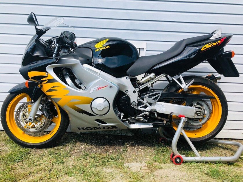 Мотоцикл honda cbr 600