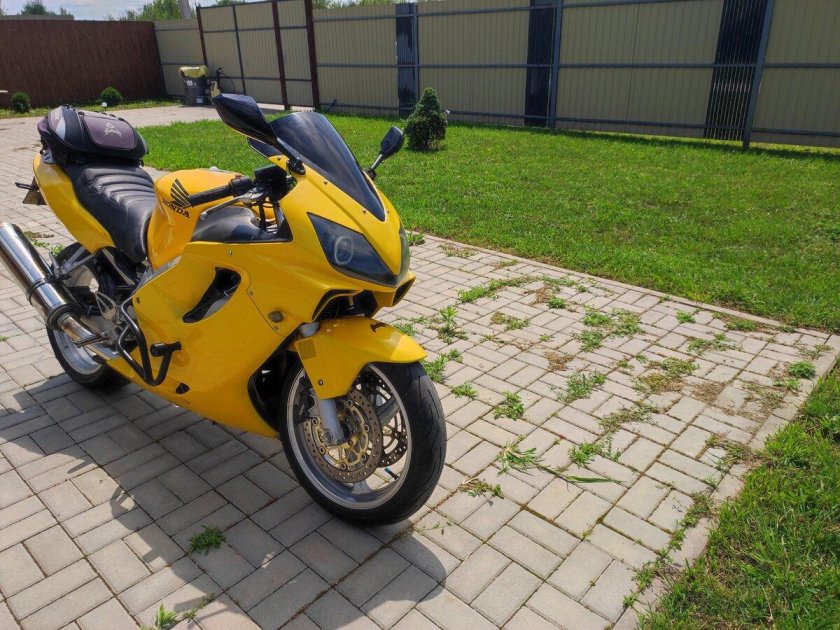 Хонда сбр 600