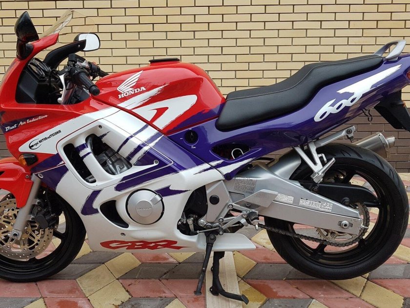 Хонда сбр 600