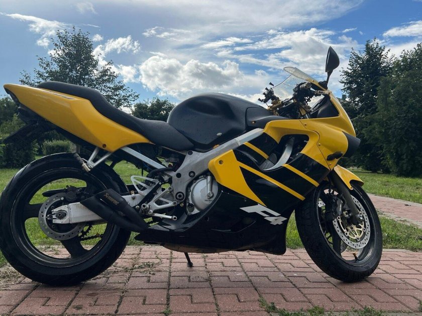 Honda cbr 600 f4 2000