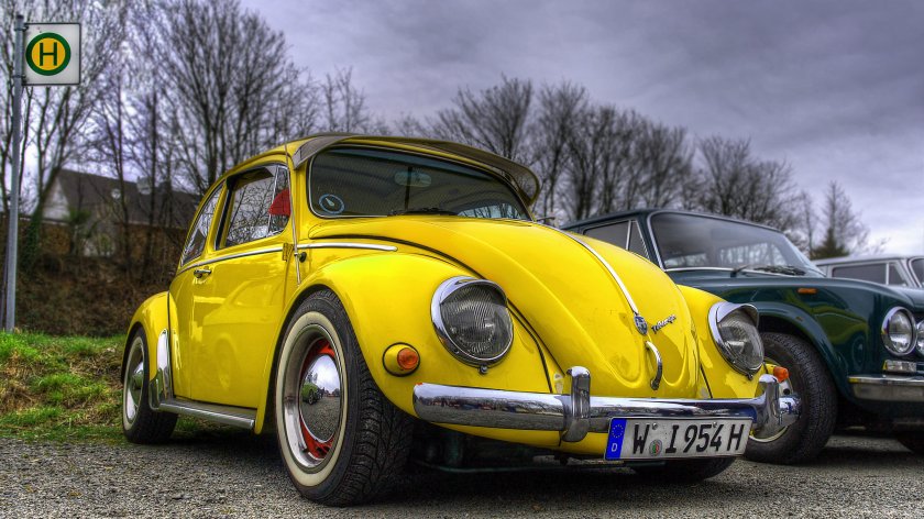 Volkswagen Beetle Yellow