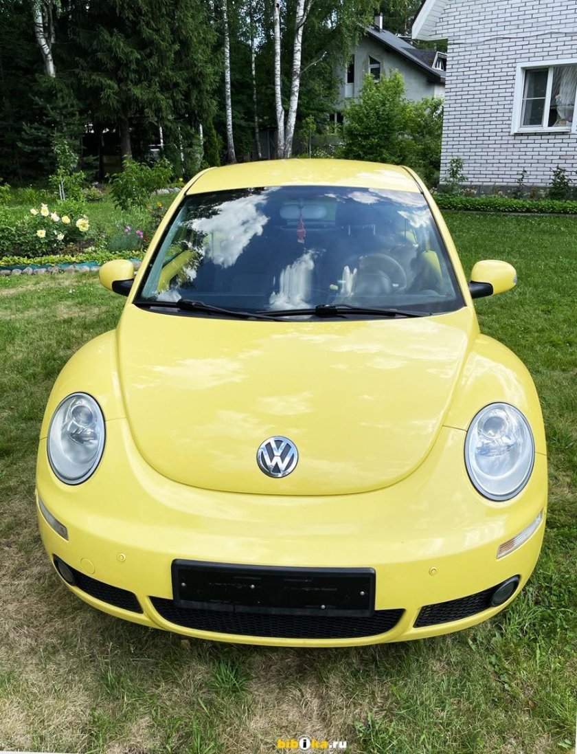 Фольксваген Битл желтый