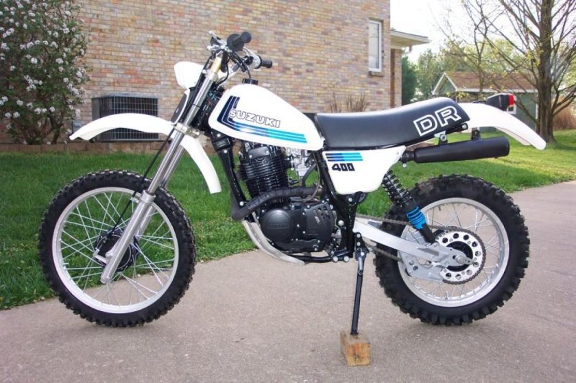 Suzuki dr400