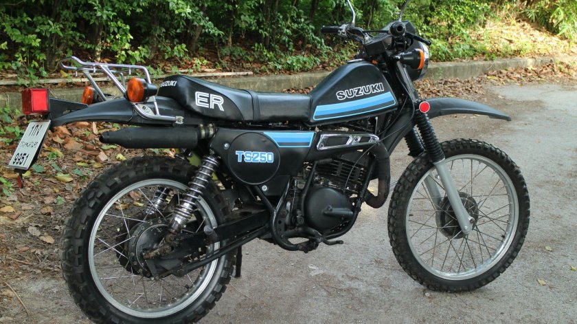 Suzuki TS 250
