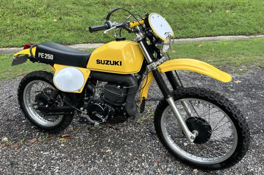 Suzuki rm 370