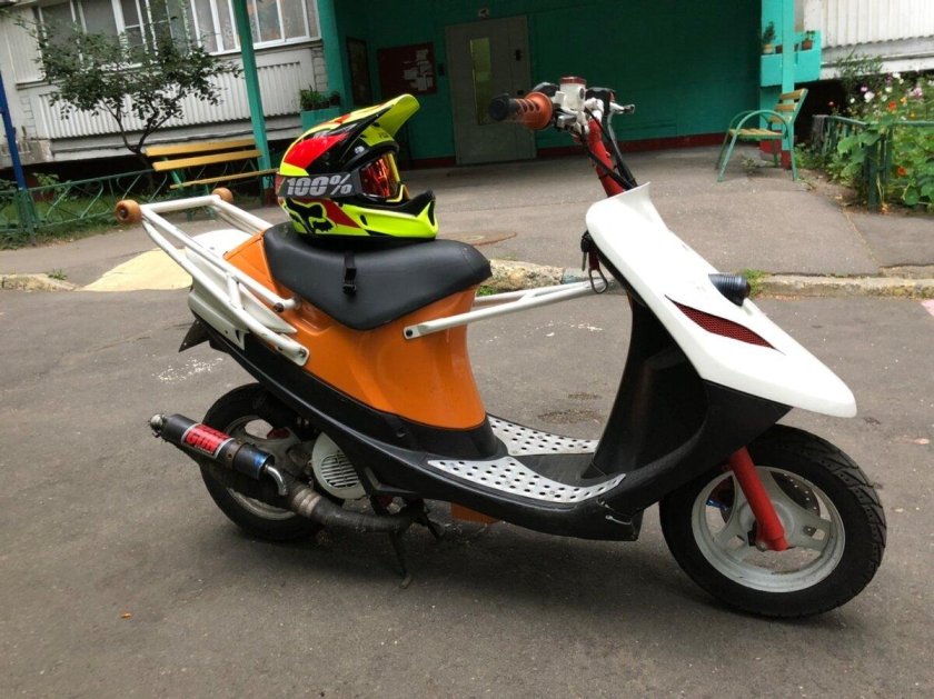 Сузуки сепия 50