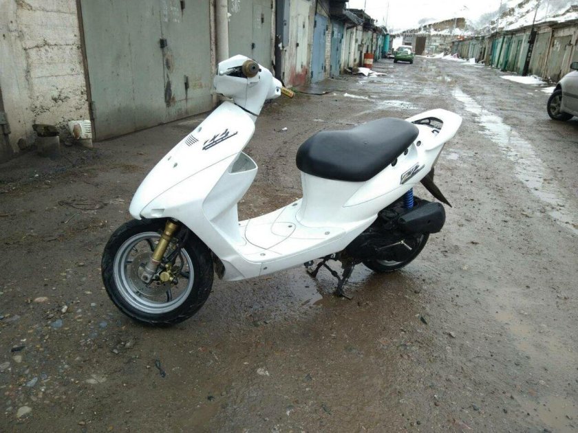 Скутер Сузуки ZZ 50 кубов