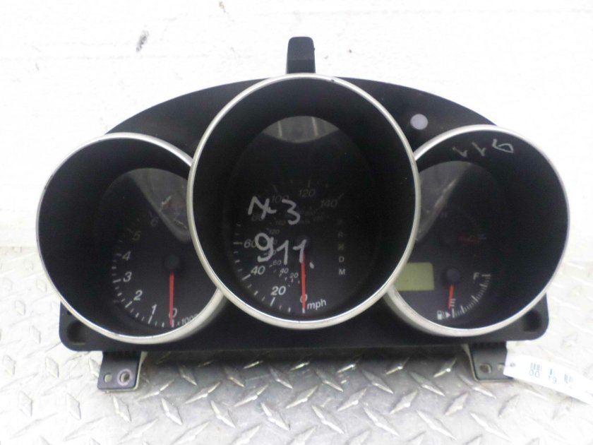 Щиток приборов Мазда 3 BK