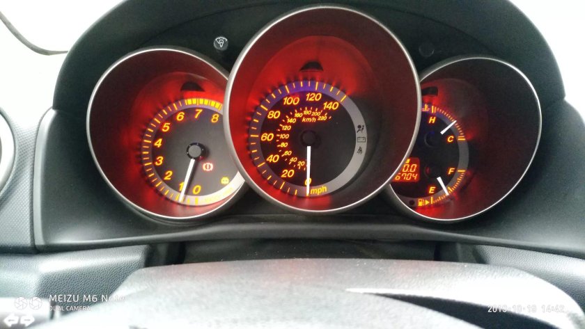 Приборная панель мазда 3