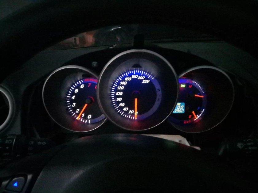 Подсветка приборной панели Мазда 3