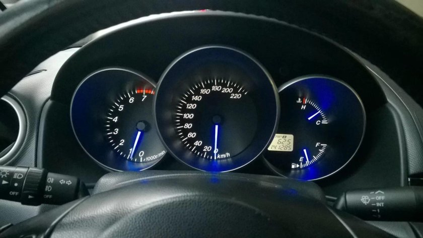 Подсветка приборной панели Мазда 3