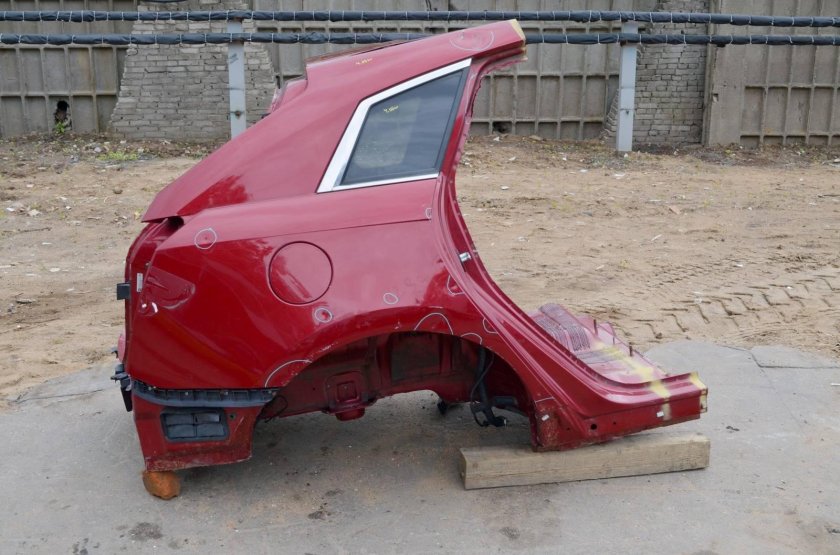 Крыло заднее