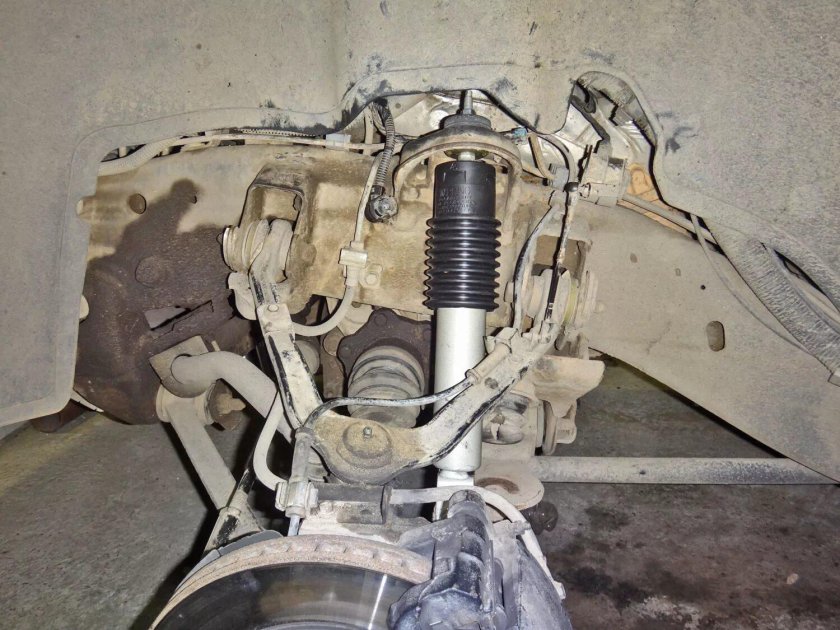 Подвеска Кадиллак Эскалейд 3